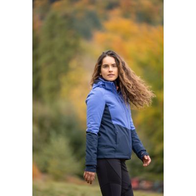 9. Women's Softshell SIGNES WO'S