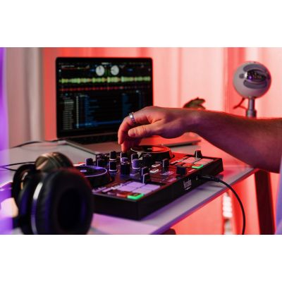 15. Hercules 4781119 DJ Software Controller