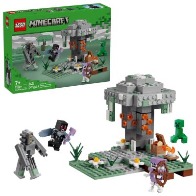 5. LEGO Minecraft 21586 Pale Garden