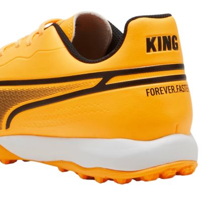 11. Puma King Match TT M 107260 05 football boots