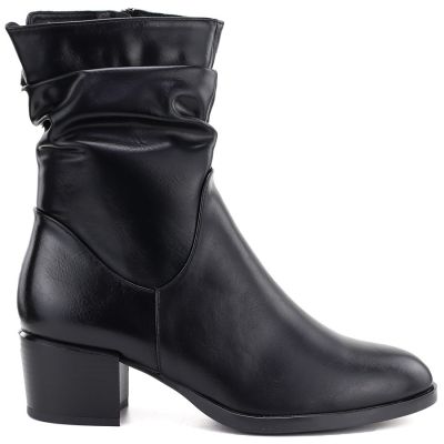 2. Women's high-heeled ankle boots with a gathered upper, black Vinceza 58682