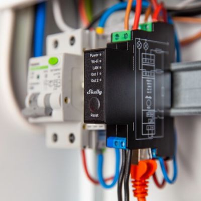 2. Shelly Pro 2PM Power Relay Black 2