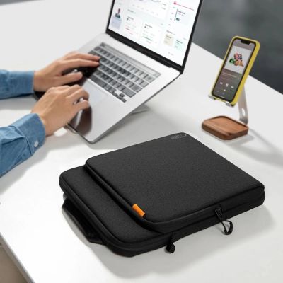 11. Tech-Protect Defender VR Laptop Bag 13-14 - Black