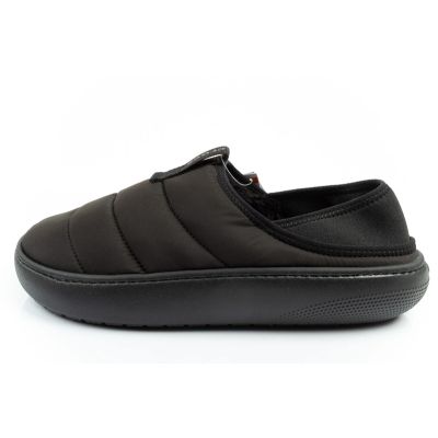 2. Crocs men's shoes slippers Classic Puff Moc slippers black insulated