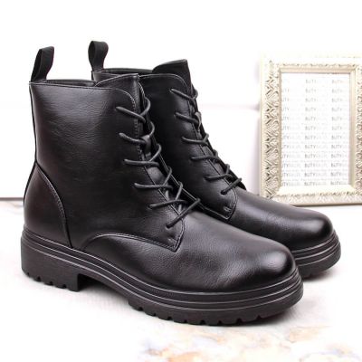 14. Vinceza W JAN238A insulated ankle boots, black