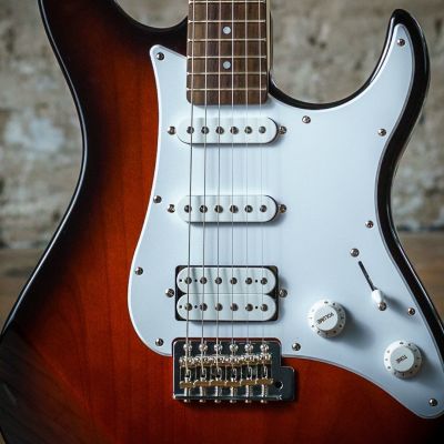 5. Yamaha Pacifica 112J BL MKII - Electric Guitar