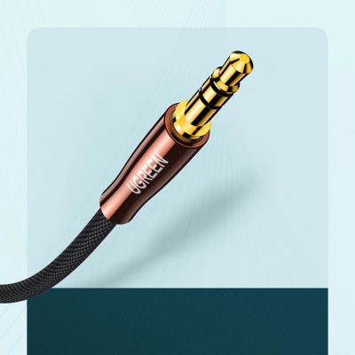 11. Ugreen cable audio cable 3.5 mm mini jack (male) - 2RCA (male) 2m copper (AV170)