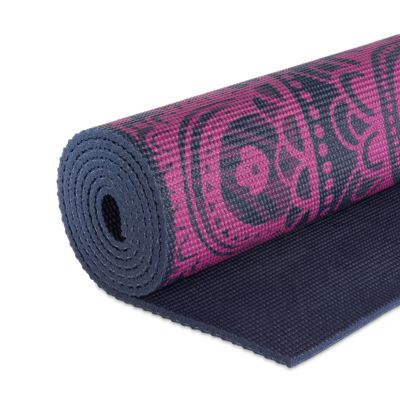 7. Gaiam Plum Sundial Yoga Mat 6 mm 62572