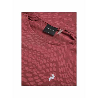 4. PEAK PERFORMANCE W Discover T-Shirt, red