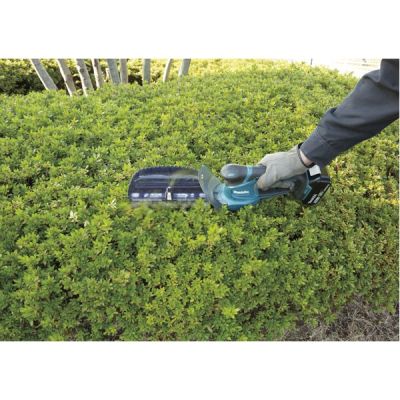 7. MAKITA DUM604ZX Cordless Grass Shears