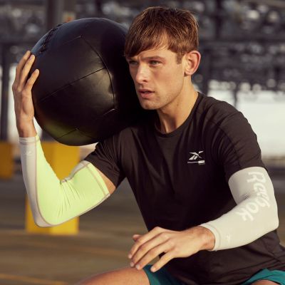 6. Reebok Activchill RASL-13024GR Compression Sleeves