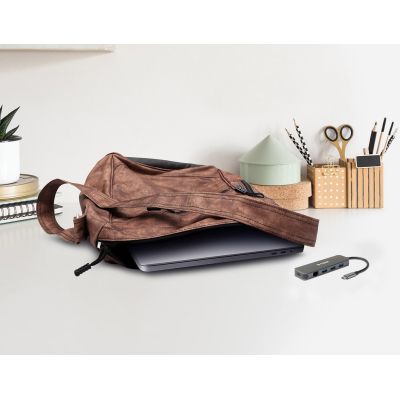 4. D-Link DUB-2334 Wired USB Type-C Docking Station Gray