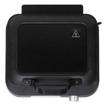 11. ADLER AD 3087 waffle maker