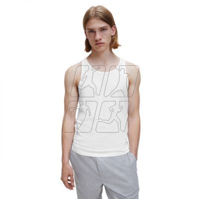 5. Calvin Klein 2-Pack T-shirt M 000NB1099A