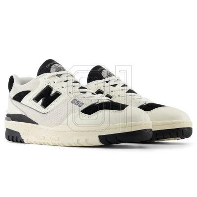 13. New Balance unisex BB550LEG shoes