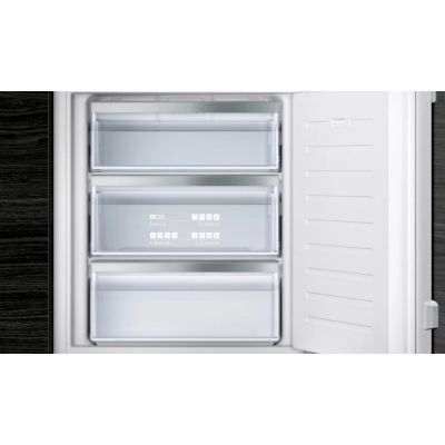 2. SIEMENS GI11VADE0 built-in freezer