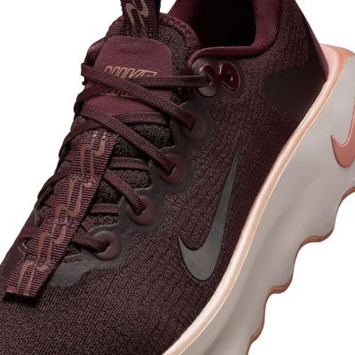 3. NIKE WMNS MOTIVA (DV1238-604)