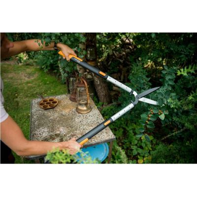 3. Fiskars 114800 Garden and Hedge Shears