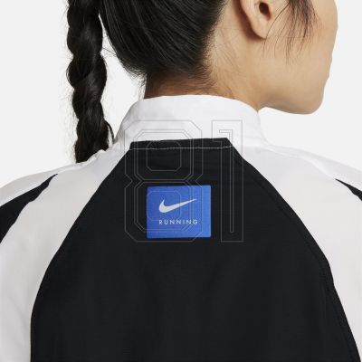 14. Nike Retro Sweatshirt W DD5995-100