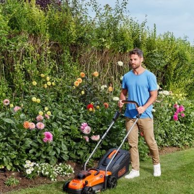 4. Black & Decker BCMW3318L2 Push Lawn Mower Battery Black, Orange