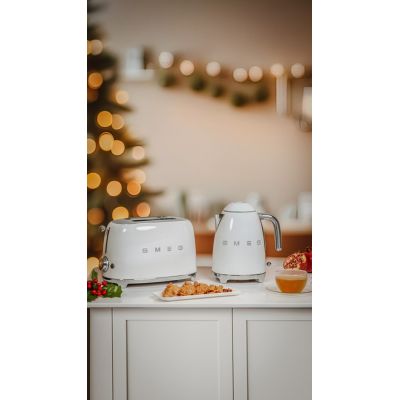6. SMEG toaster white model TSF01WHEU