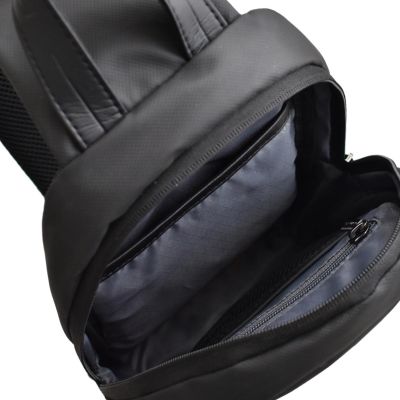 6. ONE-SHOULDER BACKPACK WITH TABLET POCKET SEMI LINE