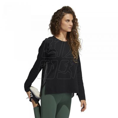 3. T-shirt adidas Dance Layering Pullover W GP4688