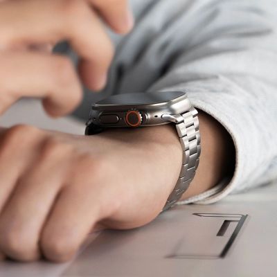 6. Ringke Metal One Air Bracelet for Apple Watch 8 / 9 / 10 / 11 / SE / Ultra (44 / 45 / 46 / 49 mm) - Silver