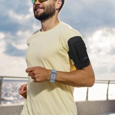 10. Tech-Protect M6 Universal Armband - Black