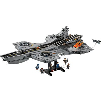 3. LEGO Marvel Super Heroes 76354 - SHIELD Helicarrier
