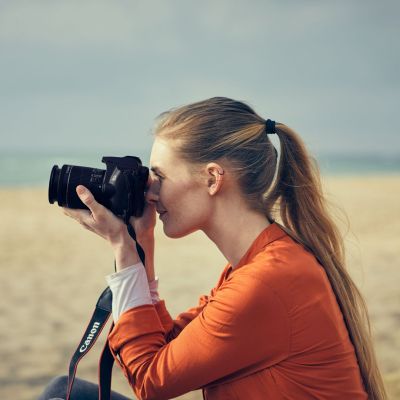 15. Canon EOS 250D camera (3454C002)