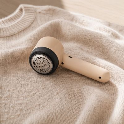 12. ESPERANZA CREWEL CLOTHING SHAVER ECS011