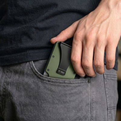5. Tech-Protect Thorn RFID Wallet - Green