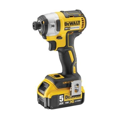 11. 18V DCK266P2 DEWALT Battery Combo Kit