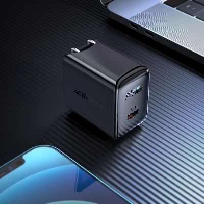 2. Acefast A23 30W GaN USB-C US Wall Charger - Black