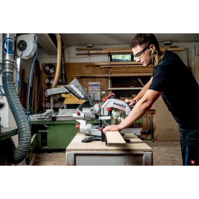 6. METABO KGS 18 LTX BL 254 Carcass Mitre Saw