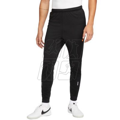 9. Nike Therma-Fit Strike Pant Kwpz Winter Warrior M DC9159 010