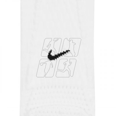 4. Nike Unicorn Socks FZ3399 100