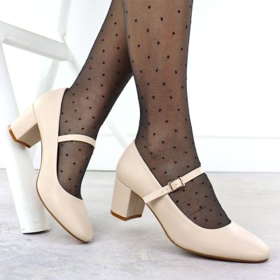 5. Nude low-heeled pumps with strap Sergio Leone PB176