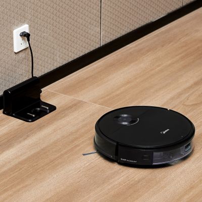 6. Midea i5C cleaning robot