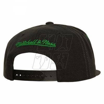 2. Mitchell &amp; Ness Varsity Bust Snapback Boston Celtics Cap HHSS6461-BCEYYPPPBLCK