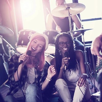 17. Ugreen AV116 10583 audio cable mini jack 3.5mm (male) / 2RCA (male) 1.5m - black