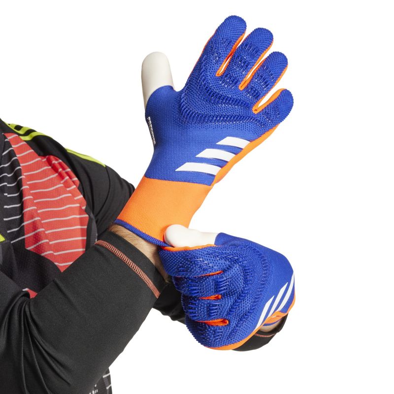 2. adidas Predator Pro PC Gloves IX3869