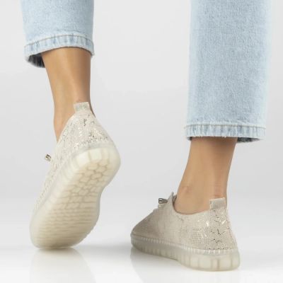 8. Beige leather shoes with elastic bands Filippo DP7810