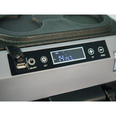 11. 35L BLOW compressor car travel refrigerator