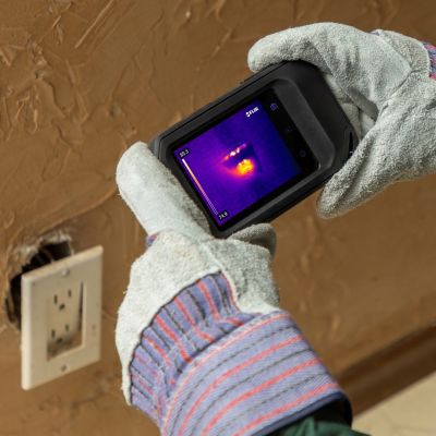 9. FLIR THERMAL IMAGING CAMERA WITH MSX WI-FI IMAGE ENHANCEMENT TECHNOLOGY AND CLOUD CONNECTIVITY, 128X96PX, UP TO 300STC, FOV 53.6ST, C3-X