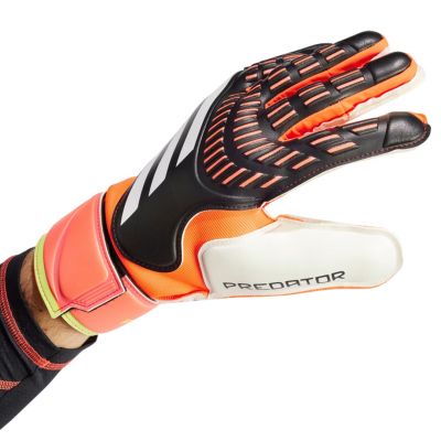 2. adidas Predator MTC M IN1599 goalkeeper gloves
