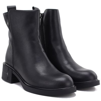4. Women’s black leather block-heel ankle boots Vinceza 67033
