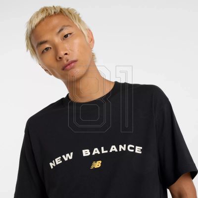 9. New Balance Reimagined Graphic M T-shirt MT51506BK