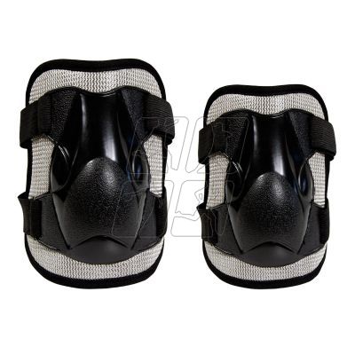 18. A set of boots Jr 37171BK rL